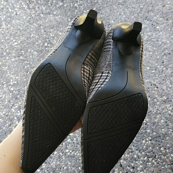 Plaid black and grey high heels - Picture 3 of 3